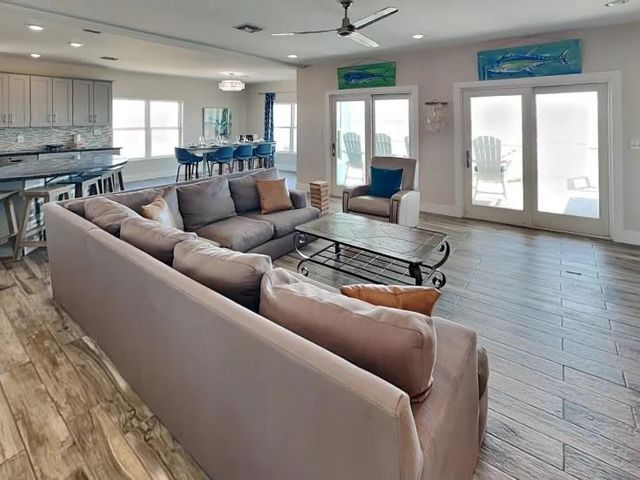 21326 Gulf Drive, Galveston, TX 77554