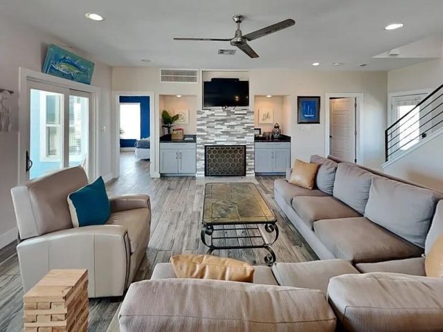 21326 Gulf Drive, Galveston, TX 77554