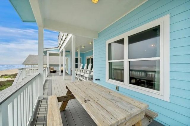 21326 Gulf Drive, Galveston, TX 77554