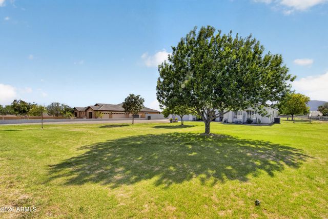 6832 N CITRUS Road, Waddell, AZ 85355