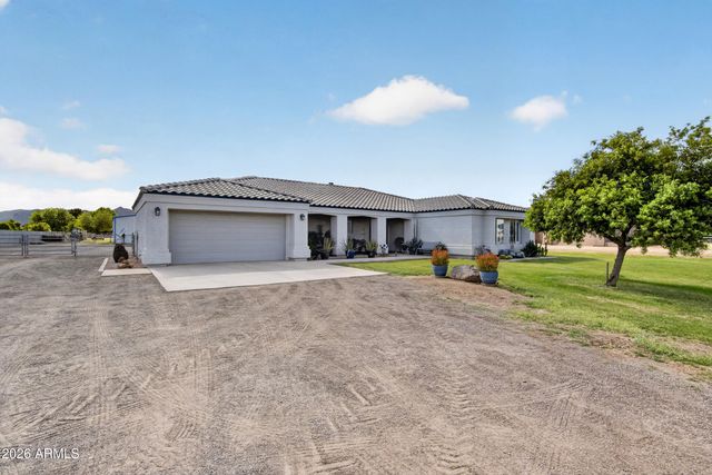 6832 N CITRUS Road, Waddell, AZ 85355
