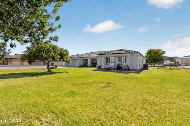 6832 N CITRUS Road, Waddell, AZ 85355