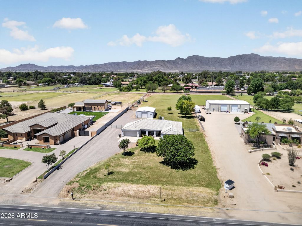 6832 N CITRUS Road, Waddell, AZ 85355