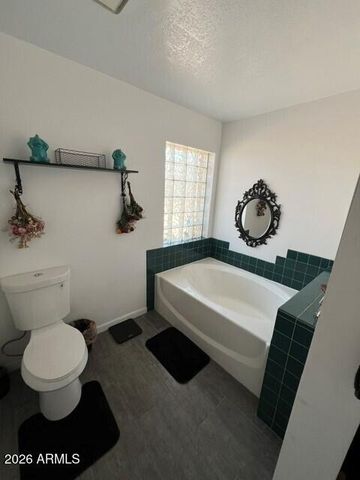 6427 W SHAW BUTTE Drive, Glendale, AZ 85304