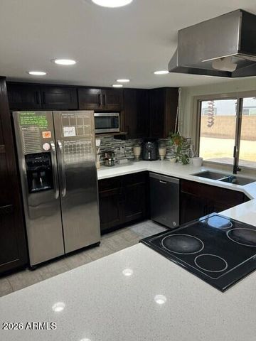 6427 W SHAW BUTTE Drive, Glendale, AZ 85304