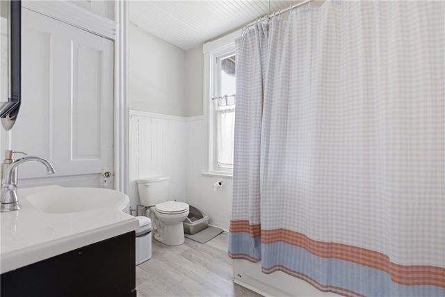 214 Biddle Ave, Wilkinsburg, PA 15221