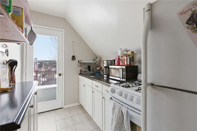 214 Biddle Ave, Wilkinsburg, PA 15221