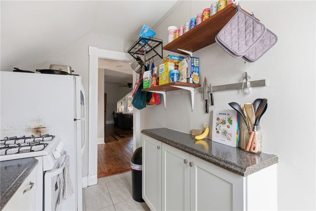 214 Biddle Ave, Wilkinsburg, PA 15221