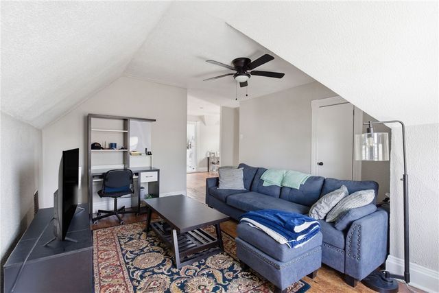 214 Biddle Ave, Wilkinsburg, PA 15221