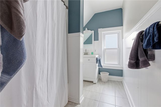 214 Biddle Ave, Wilkinsburg, PA 15221