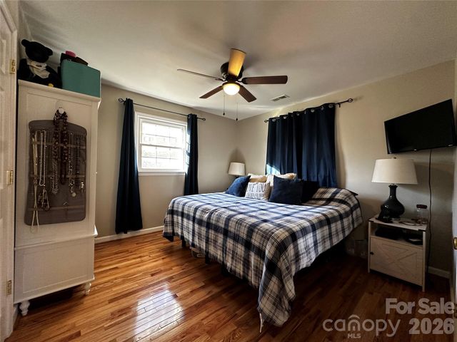 110 Winchester Drive, Lenoir, NC 28645