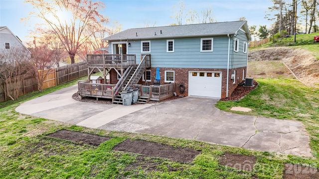 110 Winchester Drive, Lenoir, NC 28645