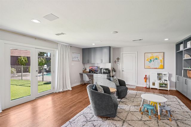 10250 Timber Trail Drive, Dallas, TX 75229