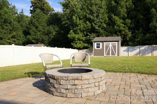5857 McClintock Drive, Denver, NC 28037