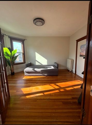 114 Pleasant 3, Boston, MA 02125