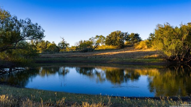 7702 ranch road 965, Llano, TX 78643