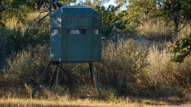 7702 ranch road 965, Llano, TX 78643