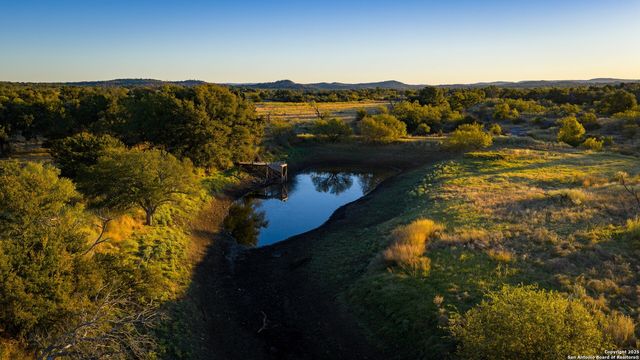 7702 ranch road 965, Llano, TX 78643