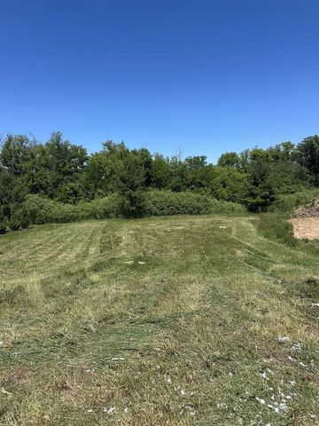 186 Savannah Parkway, Deerfield, WI 53531