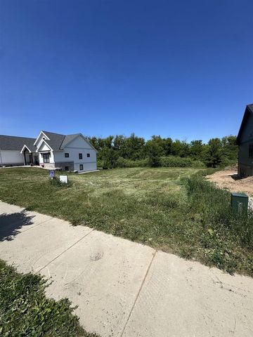 186 Savannah Parkway, Deerfield, WI 53531