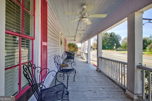 135 Glynn Street N, Fayetteville, GA 30214