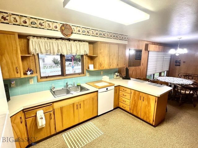 805 E Orr Street, Dillon, MT 59725