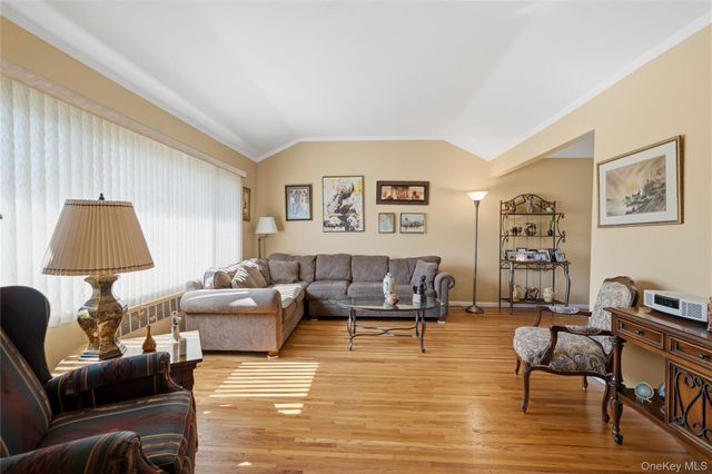 895 Iris Drive, Bellmore, NY 11710