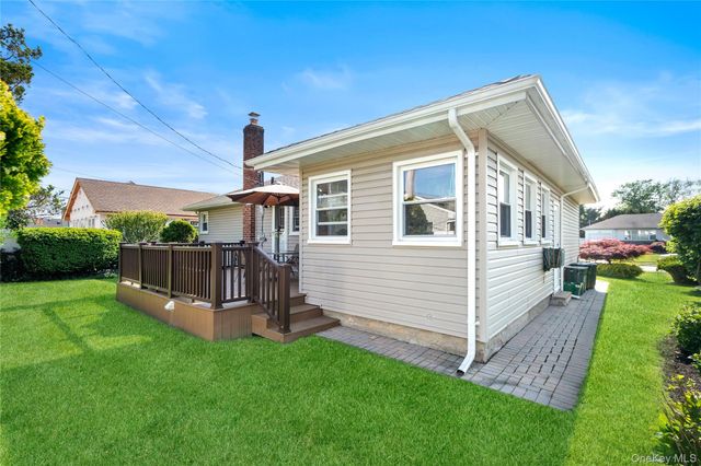895 Iris Drive, Bellmore, NY 11710