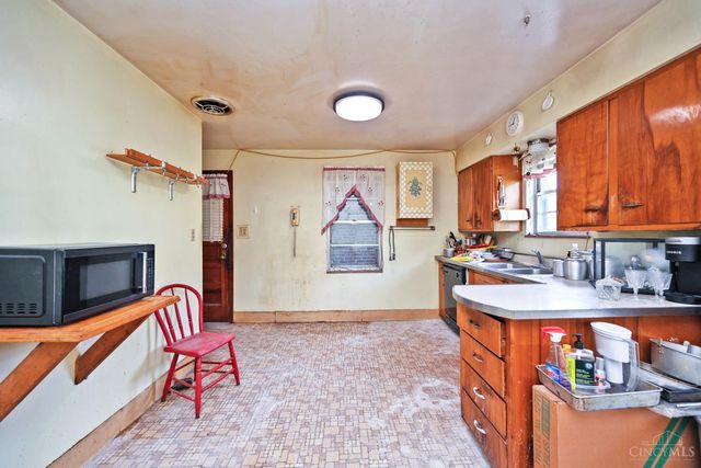 7007 Harrison Avenue, Green Twp, OH 45247