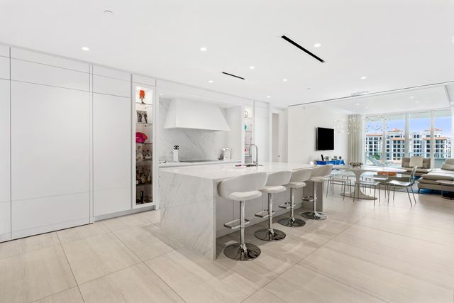 200 SE Mizner Boulevard 715, Boca Raton, FL 33432