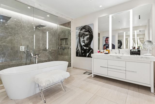 200 SE Mizner Boulevard 715, Boca Raton, FL 33432