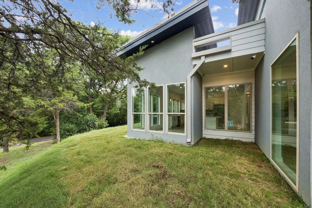 6939 Lacywood Lane, Dallas, TX 75227