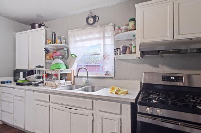 1225 Eugene Ave, Modesto, CA 95351