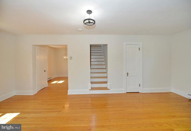 31 W WHITLOCK AVE, Winchester, VA 22601