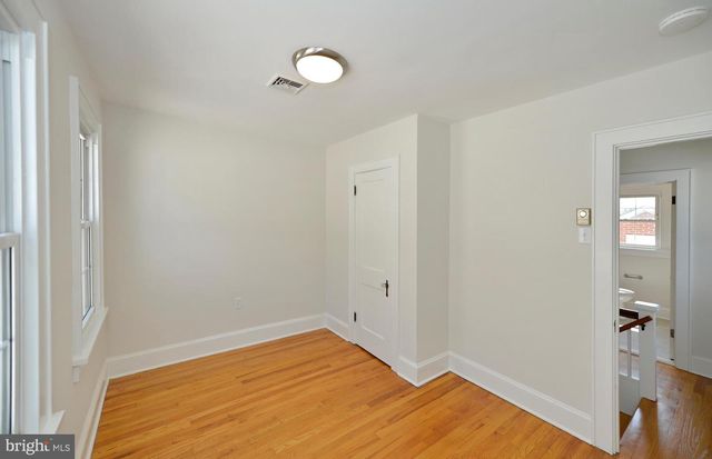 31 W WHITLOCK AVE, Winchester, VA 22601