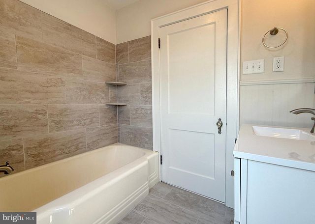 31 W WHITLOCK AVE, Winchester, VA 22601