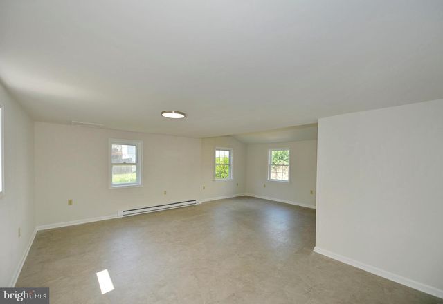 31 W WHITLOCK AVE, Winchester, VA 22601