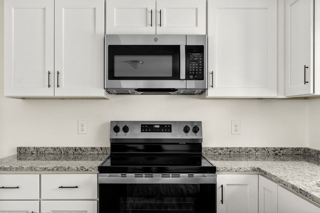 28 Bumblebee Dr., Plymouth, MA 02360