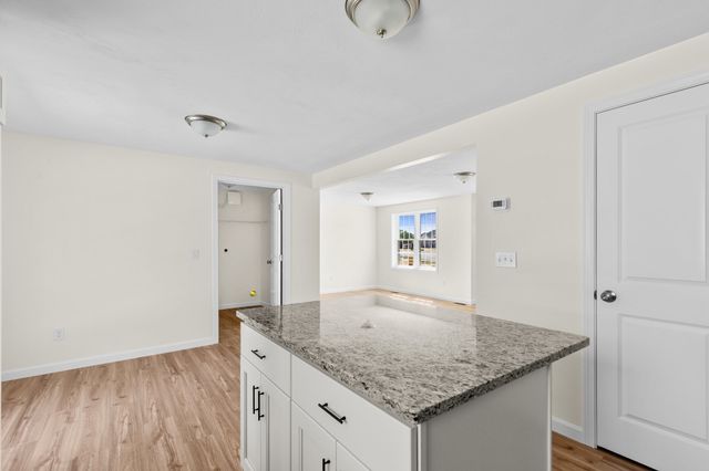 28 Bumblebee Dr., Plymouth, MA 02360