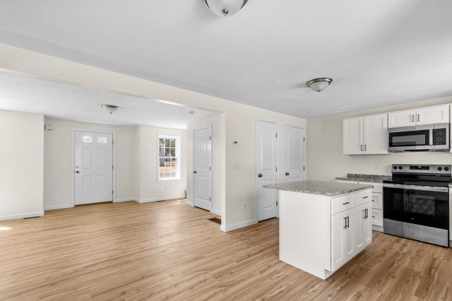 28 Bumblebee Dr., Plymouth, MA 02360