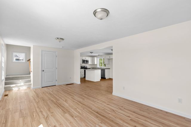 28 Bumblebee Dr., Plymouth, MA 02360