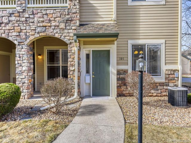 8369 S Independence Circle 101, Littleton, CO 80128