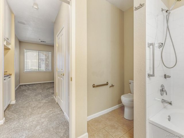 8369 S Independence Circle 101, Littleton, CO 80128