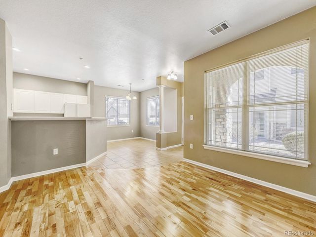 8369 S Independence Circle 101, Littleton, CO 80128