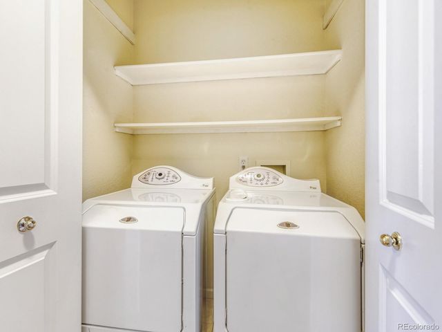 8369 S Independence Circle 101, Littleton, CO 80128