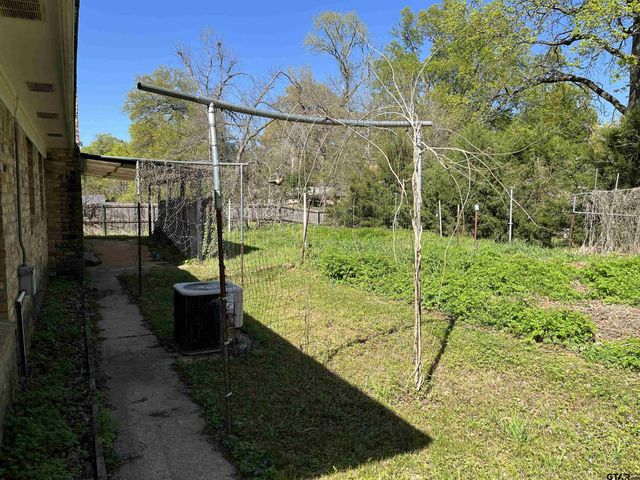 2608 Shenandoah Dr, Tyler, TX 75701