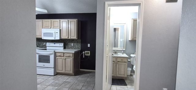 1415 Kynette Drive, Euless, TX 76040