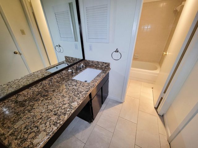 10811 Richmond Avenue 47, Houston, TX 77042