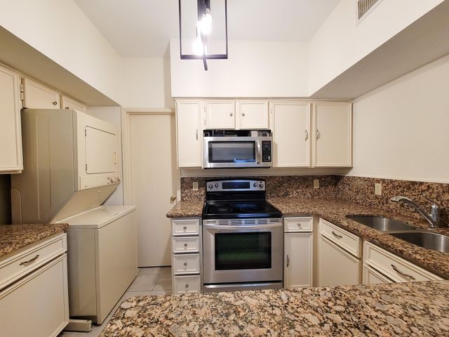 10811 Richmond Avenue 47, Houston, TX 77042