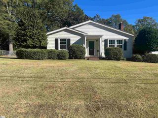 105 S Holland Street, Clinton, SC 29325